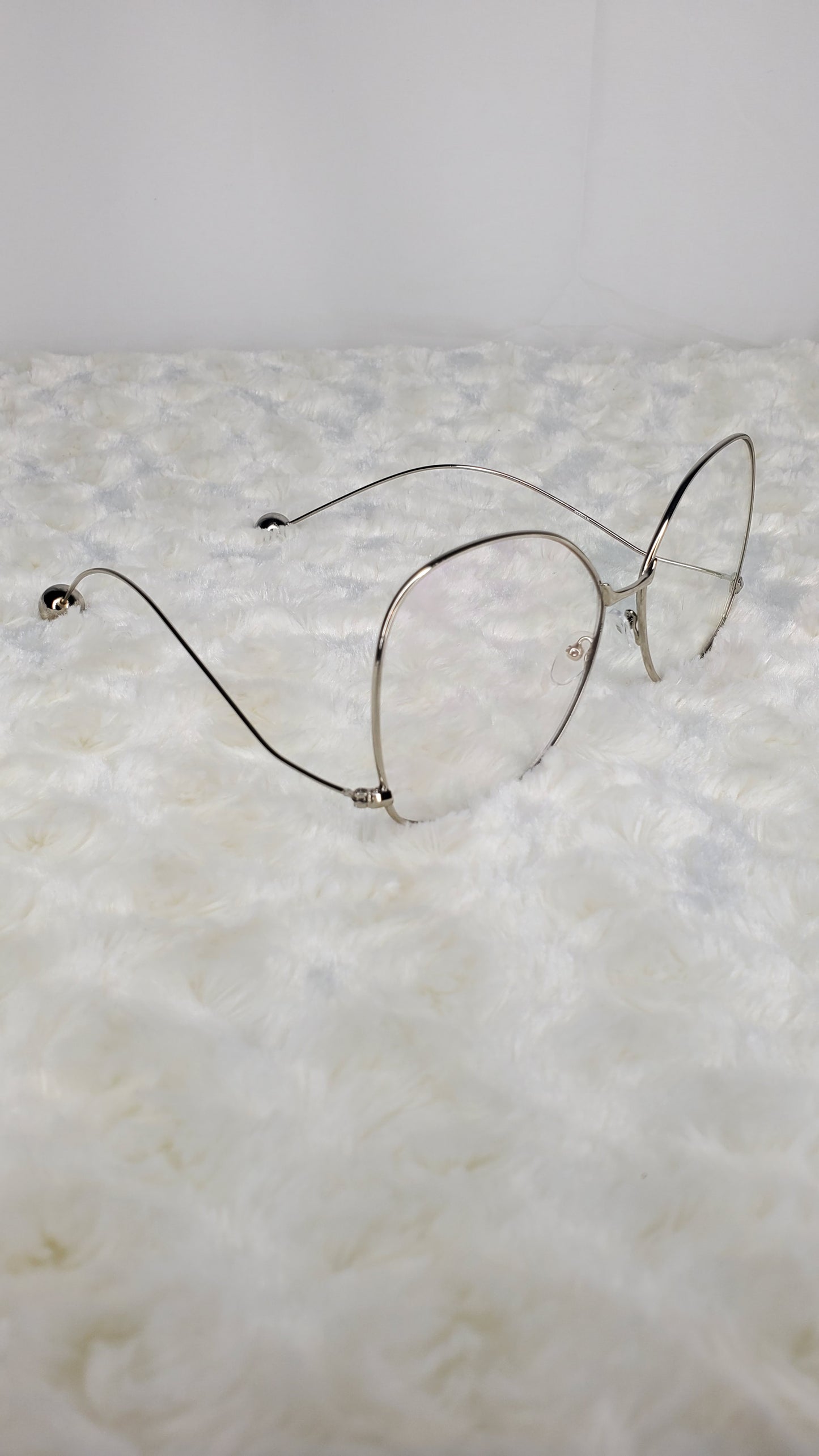 Curve Oversize Frame